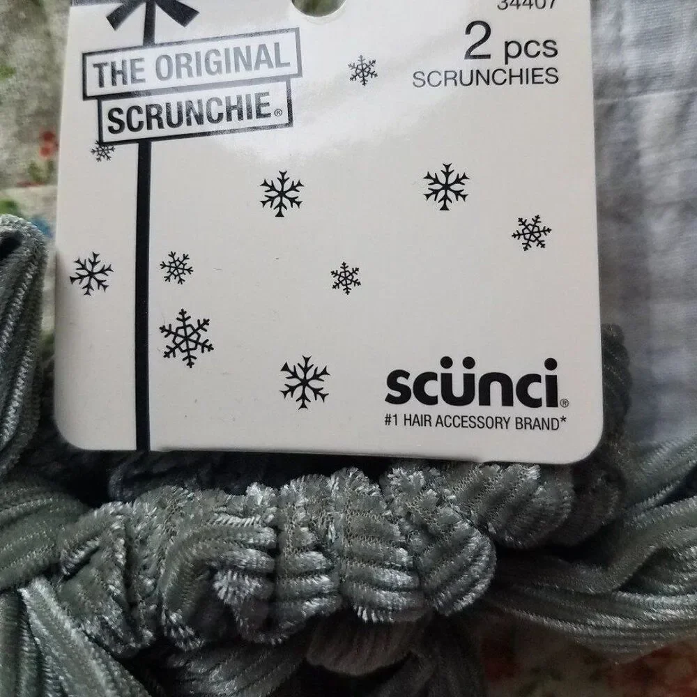 Silvery Gray Crushed Velvet Scrunchie w/Bow 2 Pc Set #34407 Scunci